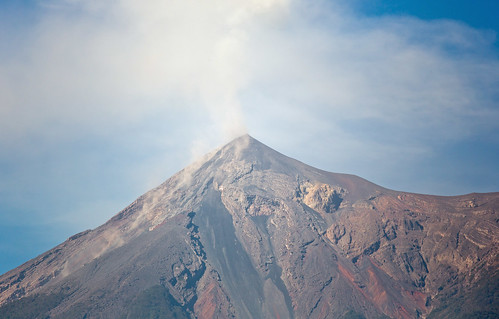 volcano lava guatemala hike ash fuego eruption volcan pacaya strombolian