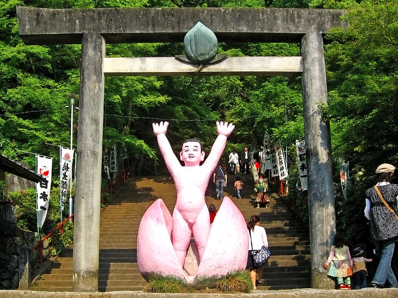 Momotaro Shrine : 桃太郎神社