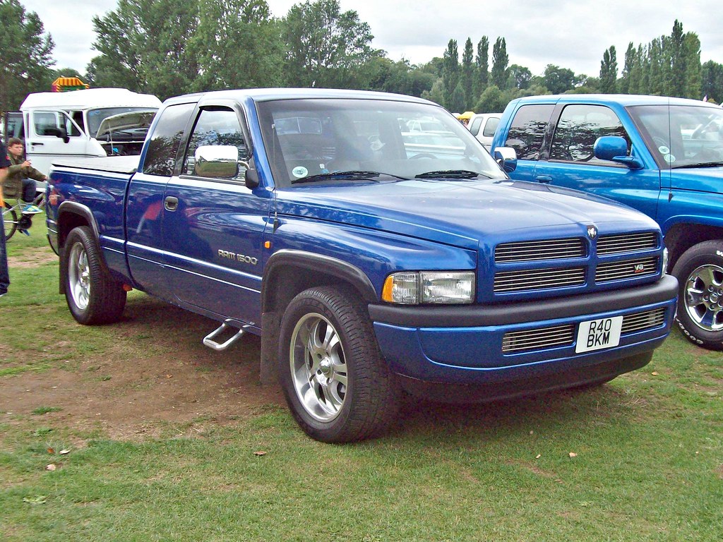 300 Dodge RAM 1500 Truck (2nd Gen) (1997) .