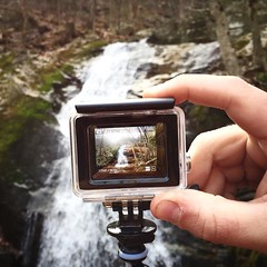 Cascading and capturing.