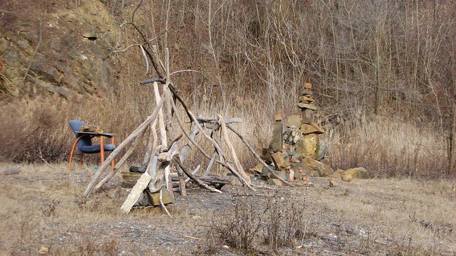 RONDOUT STICK AND ROCK ART IN JAN 2016