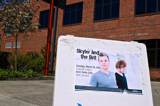 Skyler and the Brit @ Everett Community College. Everett WA. 2016-03-29_DSC0368