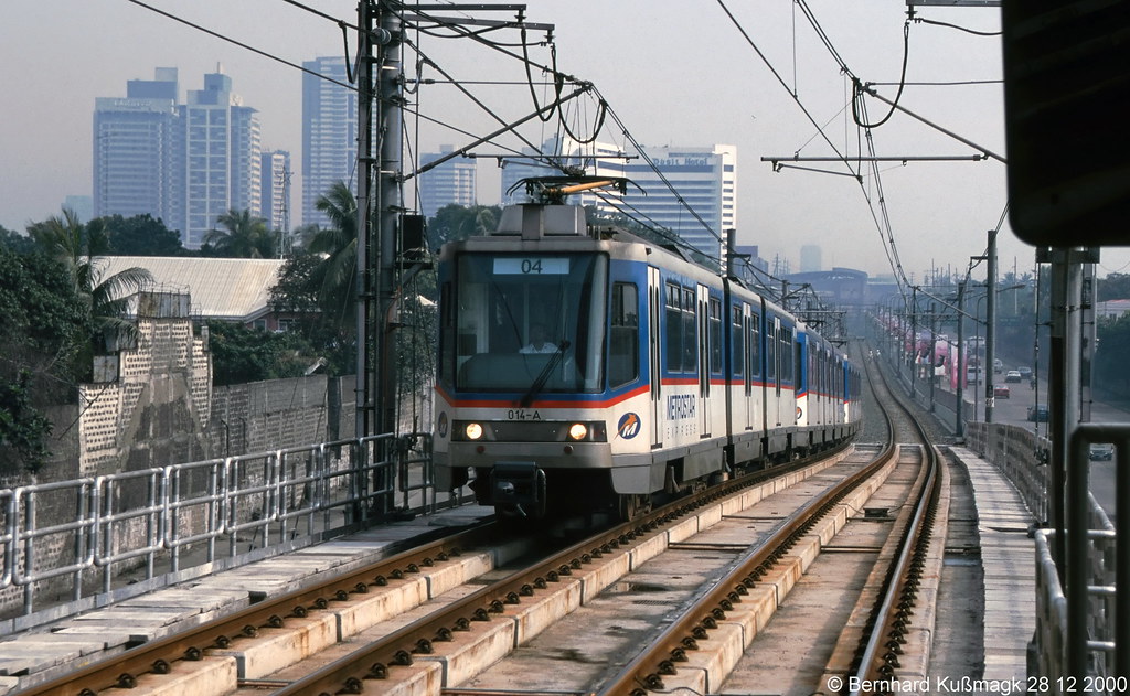 Asien, Philippinen, Luzon, Manila, östlich der Station Magellanes, MRT Line 3 (Metrostar)