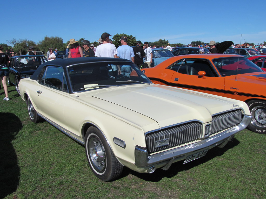 Image of 1968 Mercury Cougar XR7