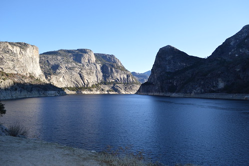 california winter lake water nationalpark unitedstates january reservoir yosemite hetchhetchy