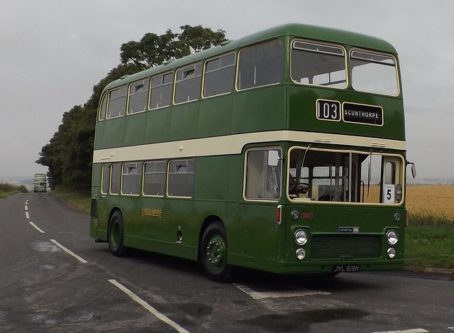 Lincolnshire  1904 JVL619H & 2537 DFE 963D on route to Scunthorpe