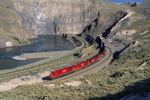 railroad canada train river bc britishcolumbia canyon cliffs locomotive canadianpacific cp ge ashcroft blackcanyon thompsonriver graintrain es44ac