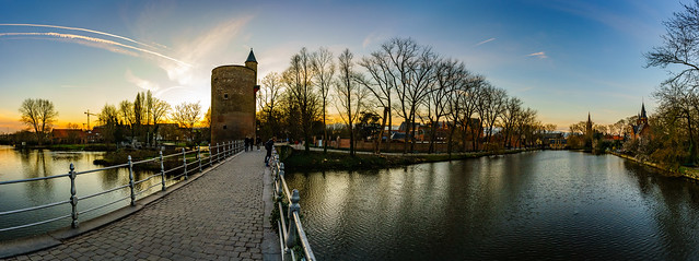 Brugge: Minnewater Evening