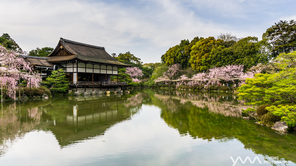 平安神宮heianjingu Shrine Kyoto Japan View On Black Yameme Flickr