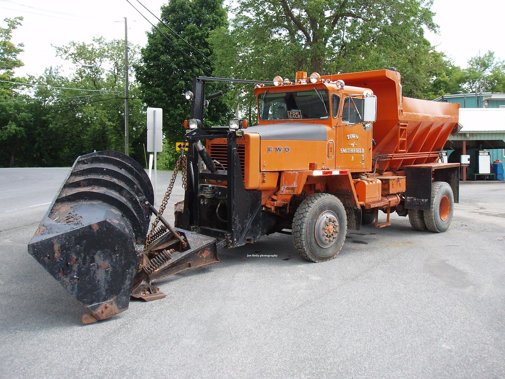 Town of Smithfield, NY 1982 FWD RB44-5484 plow-sander - truck No. 3_1