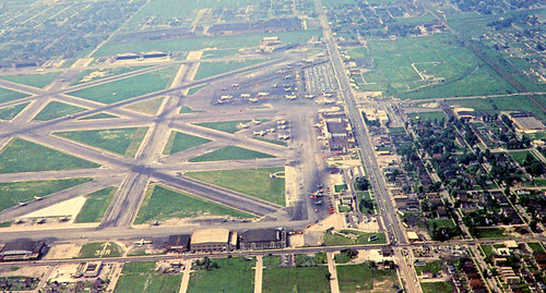 Chicago Midway Airport - Aerial View Facing North | (c.1955)… | Flickr