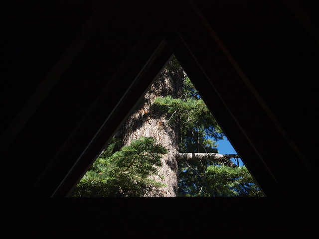 O8059970 Donner Lake house triangle window tree outside