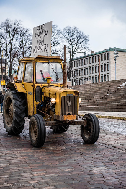 Angry farmers demonstrating in Helsinki - 2/5