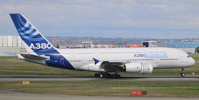 A380-800 F-WWOW     PROTOTYPE