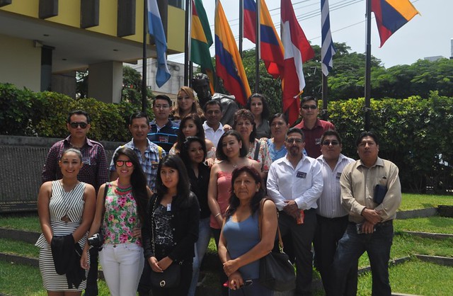 Agentes de Aduanas y estudiantes de Comercio Exterior de Bolivia participaron en Encuentro en la Secretaría General de la Comunidad Andina