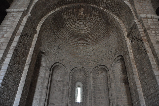 Sant Jaume de Frontanyà. Parish church, formerly a monastery of augustinian canons. Apse. 1066-1080.
