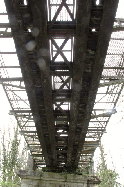 pont en poutre en acier à Dôle