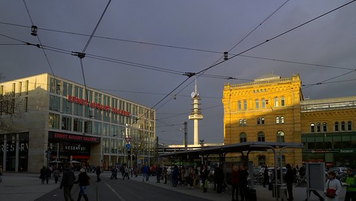 sunset in the city by pix-4-2-day, Hanover, Germanysunset city sonnenuntergang sky dark blue dunkelblauer himmel telemoritz funkturm al