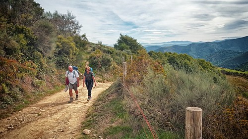 santiago mountain de climb spain camino o eu samsung climbing galicia backpacking backpack hikers vega steep s6 cebreiro valcarce durrum