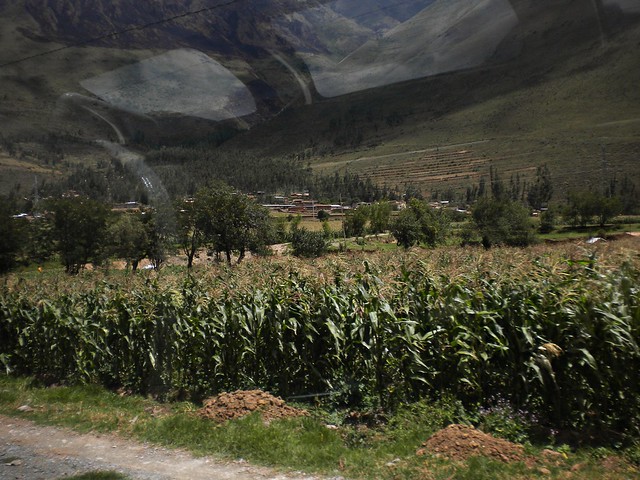 Valle Sagrado de los Incas desde el tren, Cusco, Perú