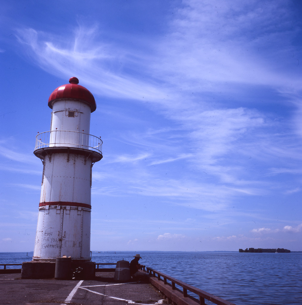 Montreal Lighthouse. Rolleiflex 3.5E3 (Xenotar lens). Fuji Provia 100 slide film