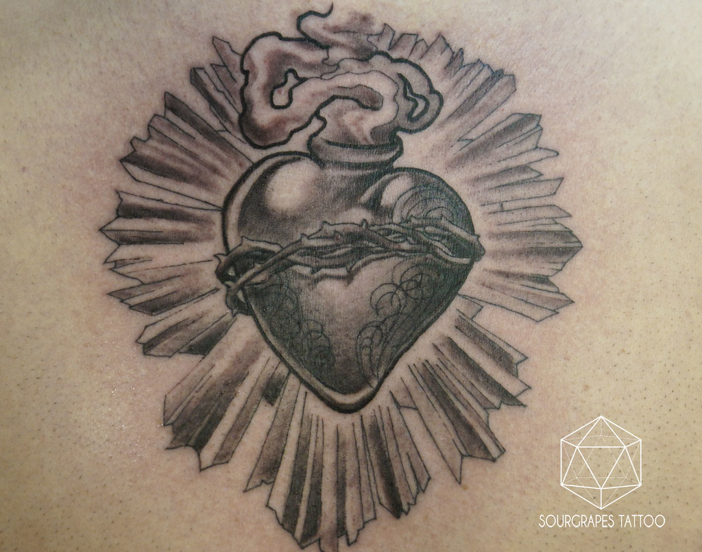 Sacred Heart Tattoo / Sacred By Design Tattoo Studio Sacred Heart Tattoo Free Transparent Png Clipart Images Download : It also symbolizes the suffering he endured during his crucifixion.