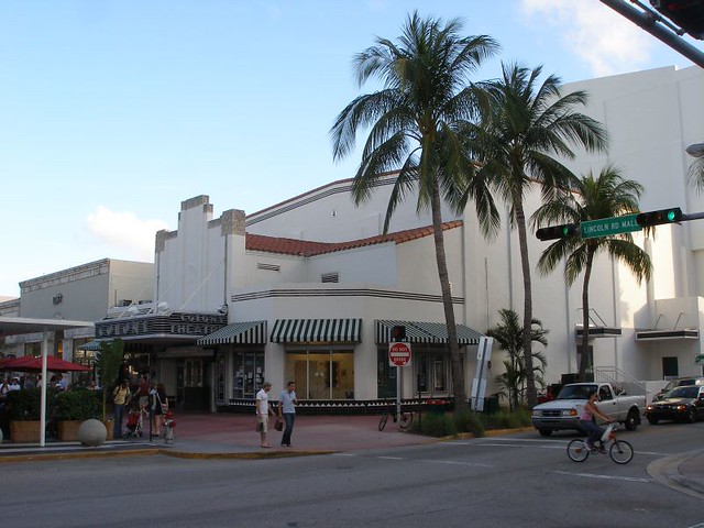 Colony Theatre, Lincoln Road