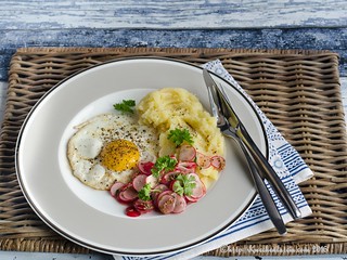 ©Sellerie-Kartoffelstampf mit Radieschensalat und Spiegelei
