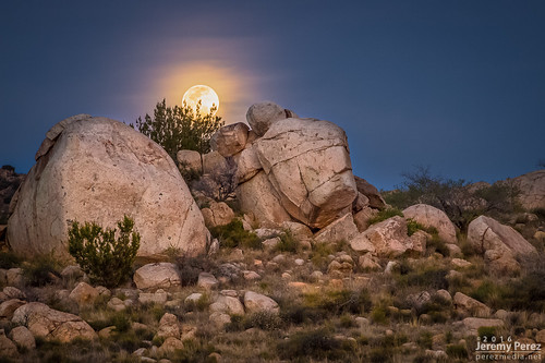 bloodybasinroad landscape moon twilight cordeslakes arizona unitedstates