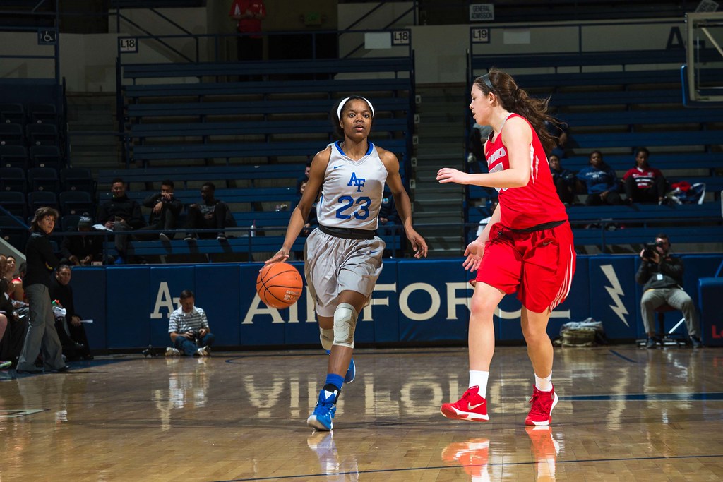The Air Force Falcons women's basketball team fall to the … Flickr