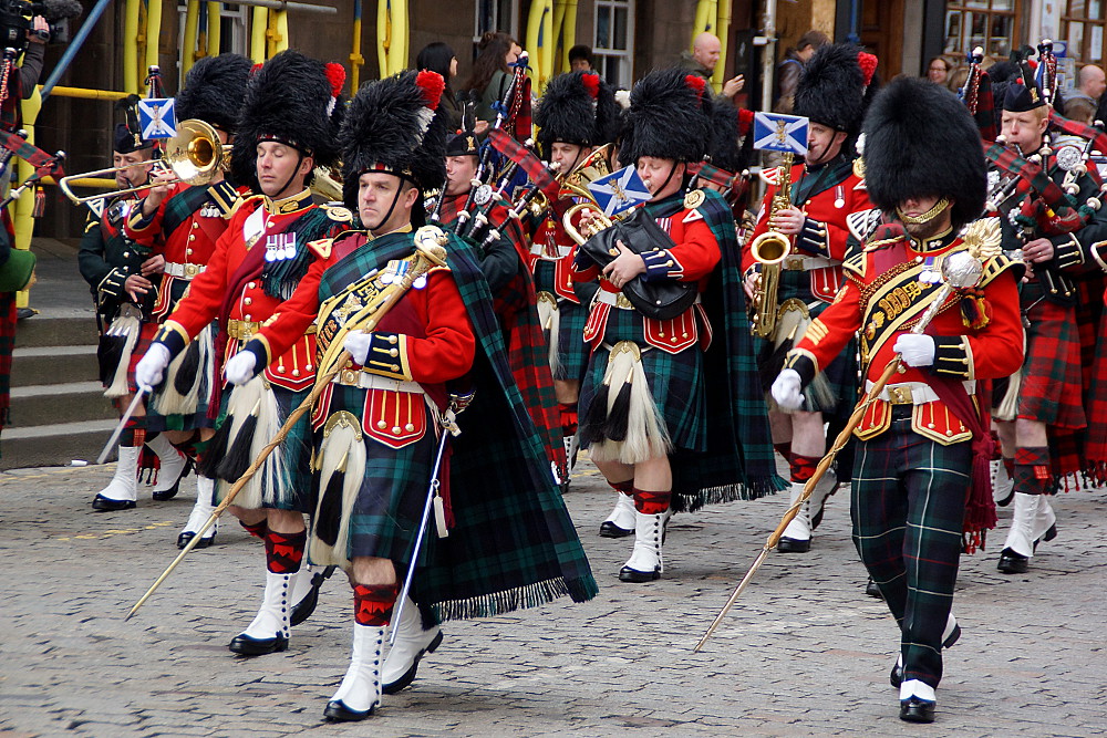 DSC07615 Royal Regiment of Scotland soldiers parade down t… | Flickr