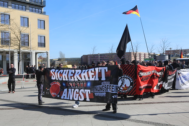 Berlin Hellersdorf Nazidemo und Gegenprotest 2.04.2016   IMG_0006