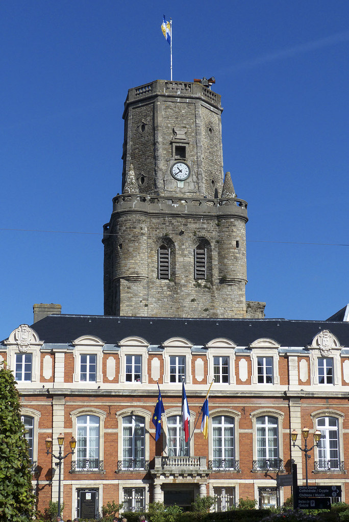 Boulogne-sur-Mer, beffroi et hôtel de ville