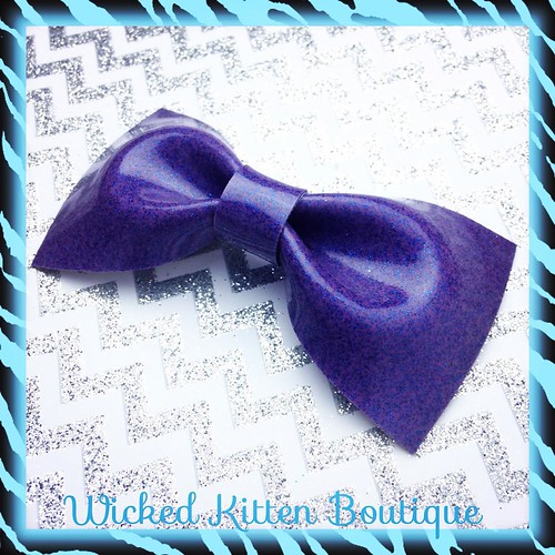 Medium Periwinkle Glitter Vinyl Hair Bow $4+sh #snowqueen #igshop #rockabillyhairaccessories #rockabilly #retro #wickedkittenbtq #Wickedkittenboutique #pinup #pinupstyle #pinupgirlhairaccessories #pinupaccessories #glitter #glitterbow #glittervinyl #glitt | by Wicked Kitten Boutique