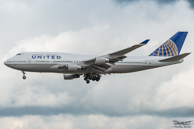 United Airlines Boeing 747-422 N121UA (875934)