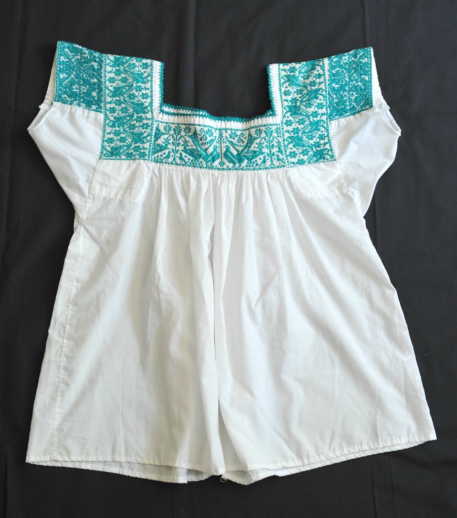 Blouse Puebla Mexico Nahua | This attractive blouse comes fr… | Flickr