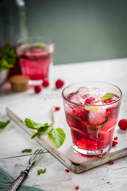summer drinks/raspberry lemonade