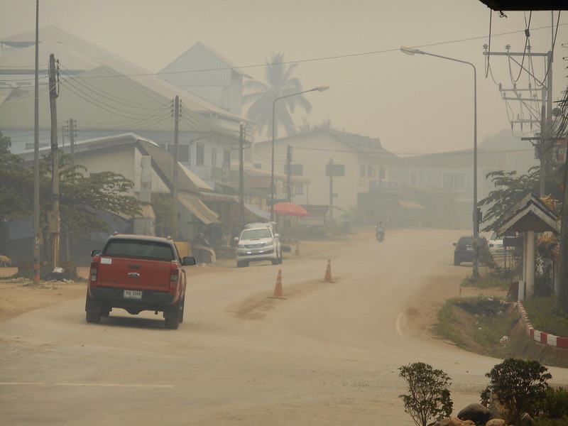 Smoky day in downtown Wiang Kaen 1