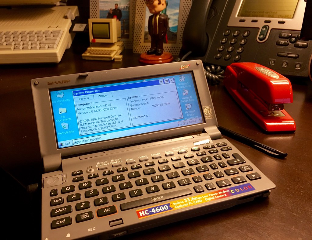 Sharp HC-4600 Handheld PC (Windows CE 2.0)