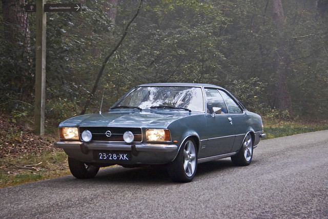 Opel Rekord D-Coupé 1973 (8195)