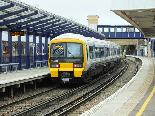 465242 : Gravesend | Southeastern Class 465 unit No. 465242 … | Flickr