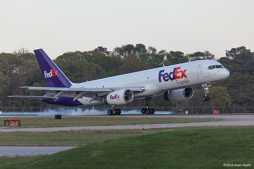 FedEx "Meriel" | 1993 Boeing 757-2B7F | cn 27146, ln 551 | N975FD | by DeanIn757