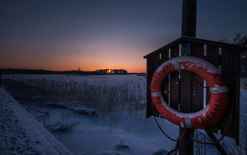 winter sunset snow ice finland pier nikon nikkor lifebuoy jyrki kotka d600 1635mm salmi ruonala