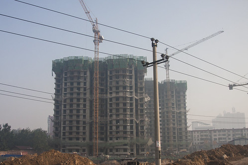 china urban building architecture construction asia cityscape crane hebei baoding chn canonef24105mmf4lisusm canon40d baodingtobeijing