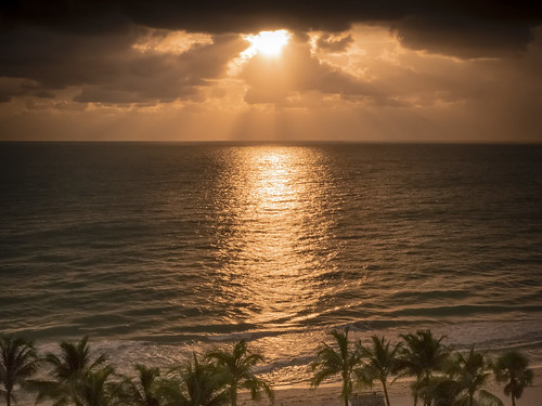 ocean light sea sky water colors clouds sunrise landscape us seaside florida atlantic shore fortlauderdale