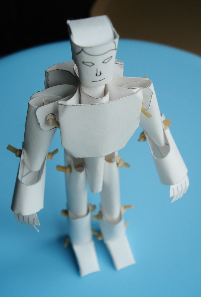 Конструирование макета робота 3 класс технология. Модель робота. Робот из бумаги. Модель робота из бумаги. Поделка робот из бумаги.