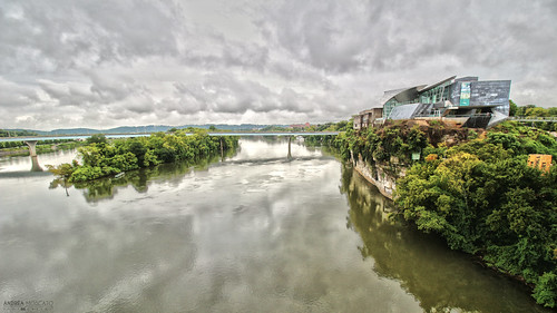 city bridge light shadow sky usa reflection green nature water museum architecture clouds america river landscape island us downtown nuvole view unitedstates fiume vivid natura ponte cielo vista museo architettura paesaggio città freshwater isola riflesso statiuniti andreamoscato