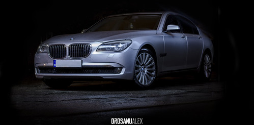 BMW 720d | 720d under lightpainting on rainy night Camera Ni… | Flickr