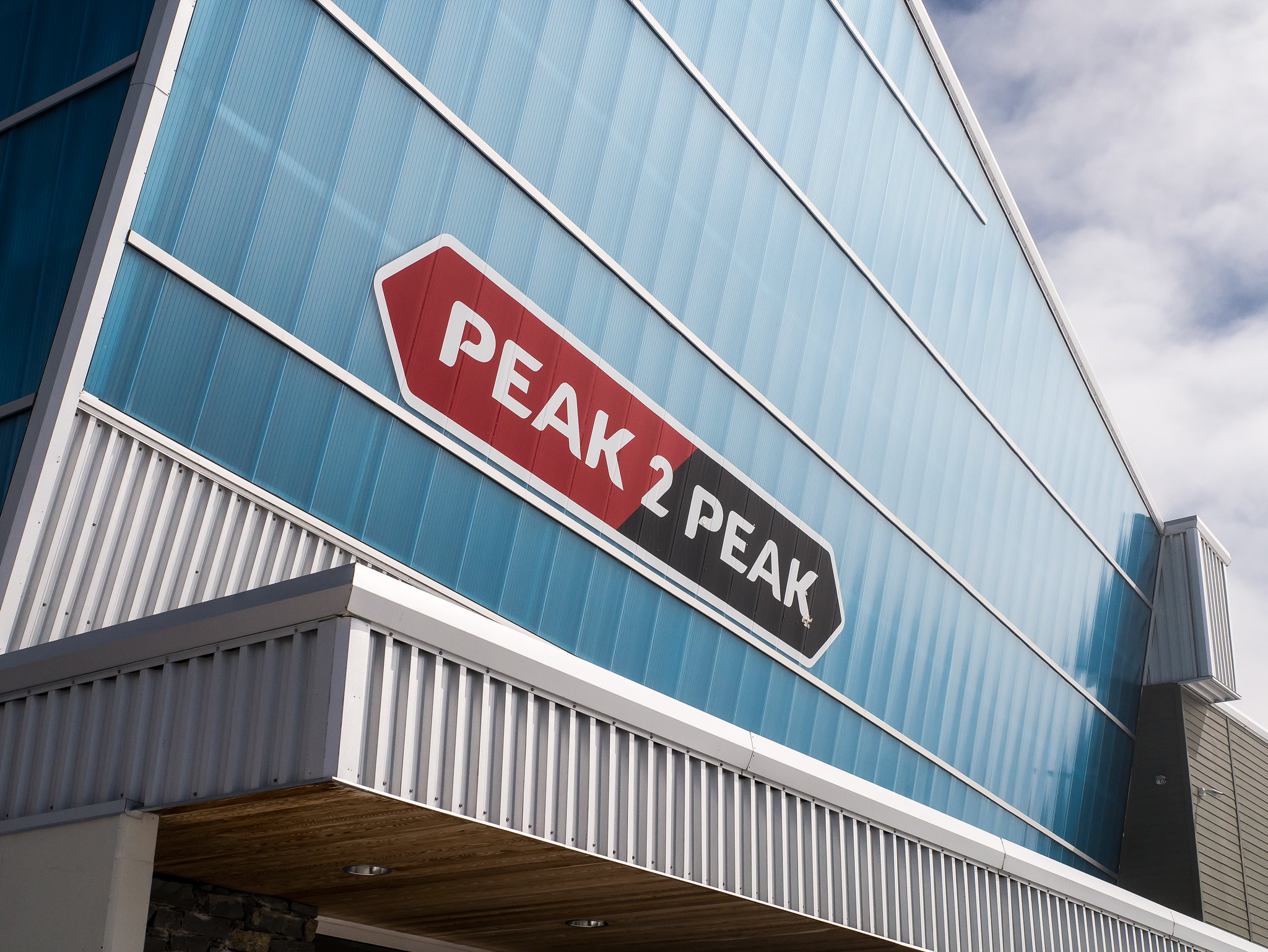 PEAK 2 PEAK Gondola
