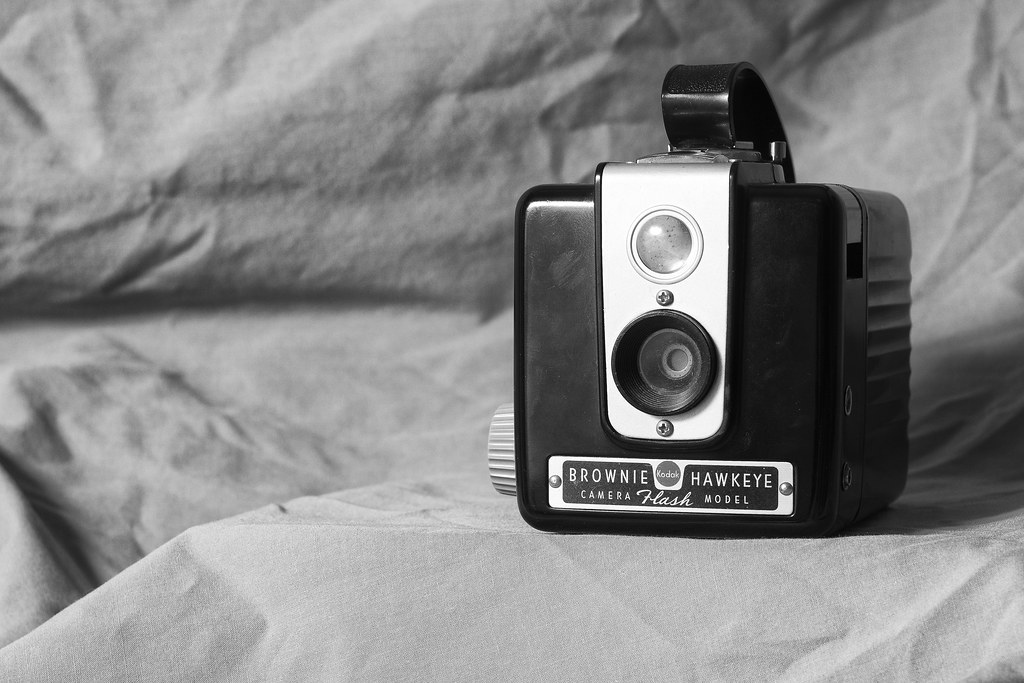 CCR - Review 32 - Kodak Brownie Hawkeye Flash